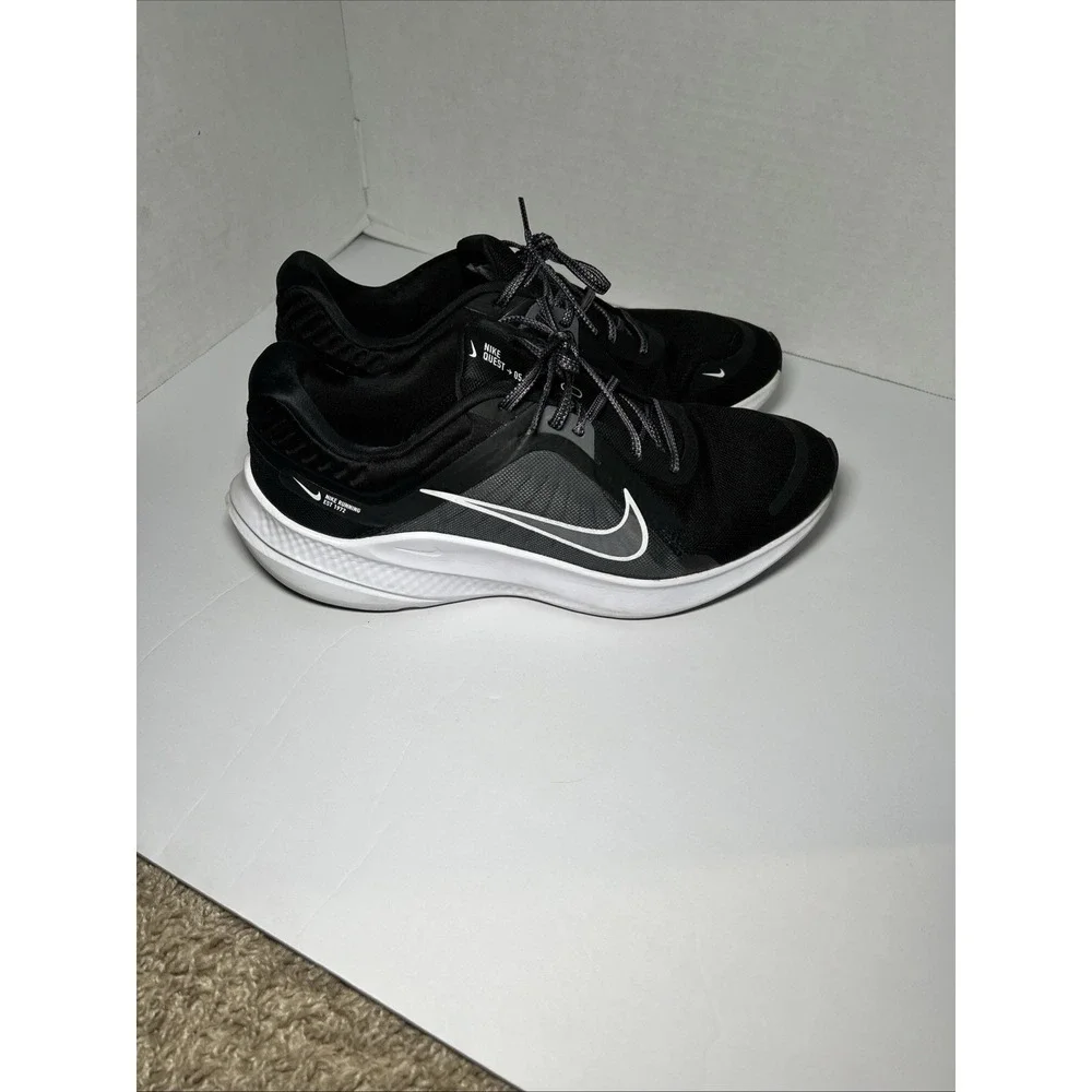 Nike Womens Quest 5 DD9291-002‎ Size 11Black Running Shoes Sneakers